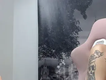 lunallena_17 webcam model stream image