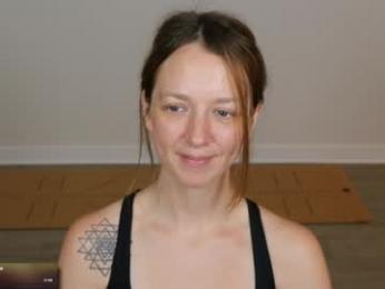 maevivant webcam model stream image