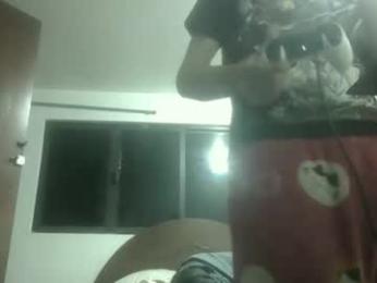 skanky_little_dolls webcam model stream image