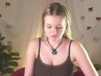 emilyhewell webcam model stream image