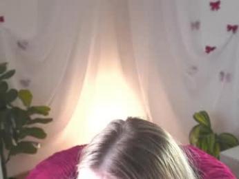 emilyhewell webcam model stream image