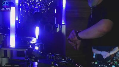 1st_omen webcam model stream image