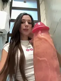 -_MiaQueen_- webcam model stream image