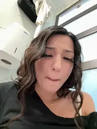 -_MiaQueen_- webcam stripchat model stream image