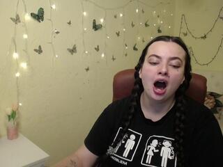 Milana Ora webcam model stream image