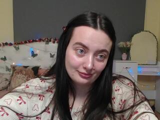 Milana Ora webcam model stream image