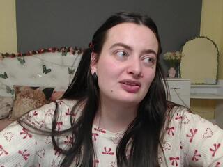 Milana Ora webcam model stream image