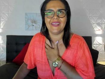 Emilly webcam model stream image