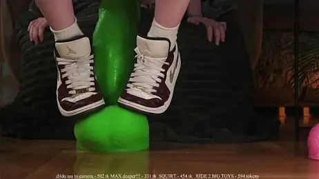 Kisakis webcam model stream image