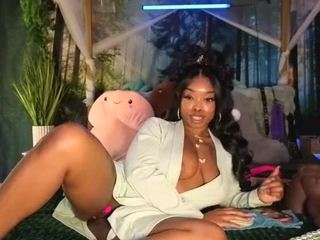 lovely-brown94 webcam model stream image