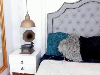 Nikiita Red webcam model stream image