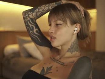 mileeena webcam chaturbate model stream image