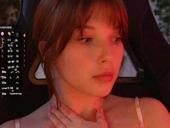 _Q_ webcam bongacams model stream image