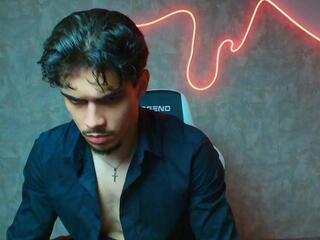 Ridge Hunter webcam model stream image