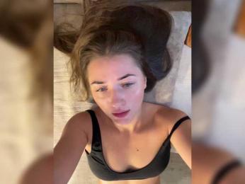 juicy-peachh bongacams stream image, 18.06.2025 04:50