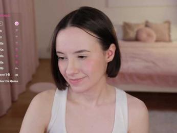 MissEssie bongacams stream image, 26.06.2025 15:00