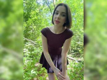 BabyDarii bongacams stream image, 02.07.2025 11:00