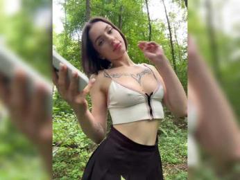 BabyDarii bongacams stream image