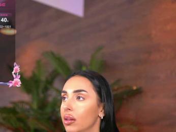 KairaAndrews bongacams stream image