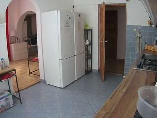 voyeurcam-julmodels-kitchen camsoda stream image