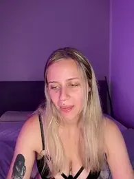 lunawolf21 stripchat stream image