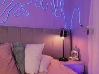 sofly-s camsoda stream image, 05.12.2025 11:50