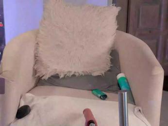 MadelineFox bongacams stream image