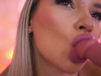 ArtTeasee bongacams stream image