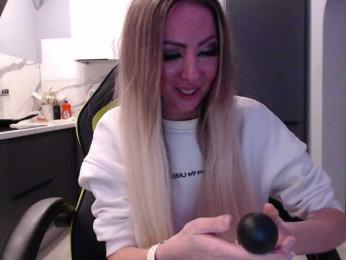 blondalina bongacams stream image