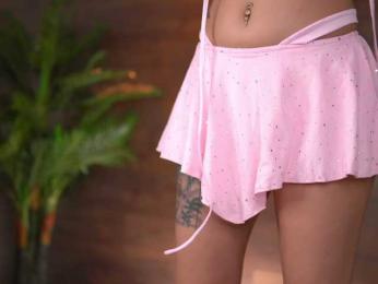 KairaAndrews bongacams stream image