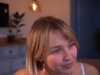 ms_dira chaturbate stream image