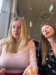 legsLONG stripchat stream image