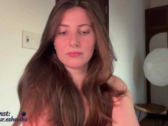 EzheVika bongacams stream image