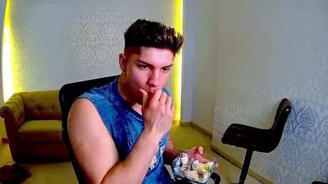 MaxKaiden stripchat stream image, 17.02.2026 05:20