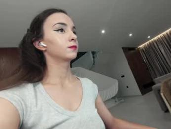 ehotlovea chaturbate stream image