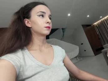 ehotlovea chaturbate stream image