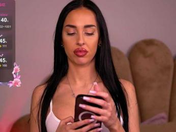 KairaAndrews bongacams stream image