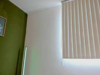 karlyee camsoda stream image