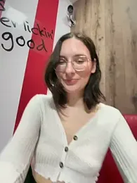 The_Snowwhitee stripchat stream image, 17.03.2026 19:40