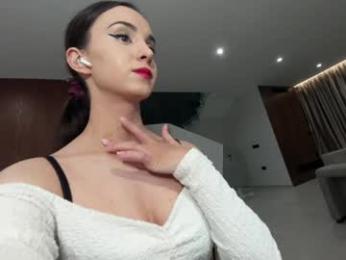 ehotlovea chaturbate stream image