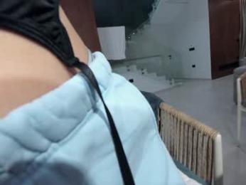 ehotlovea chaturbate stream image