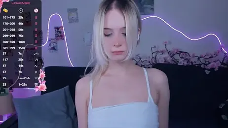 Megan--chan stripchat stream image, 02.04.2026 17:20