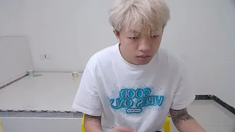 Chocolates-001 stripchat stream image