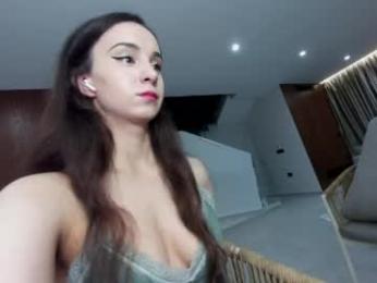 ehotlovea chaturbate stream image