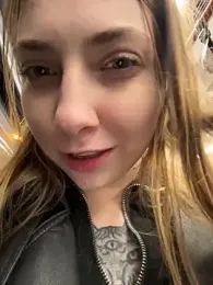 Sunny___Bunny stripchat stream image, 22.04.2026 12:10