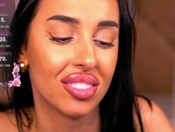 KairaAndrews bongacams stream image