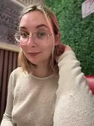 The_Snowwhitee stripchat stream image, 03.02.2025 19:10
