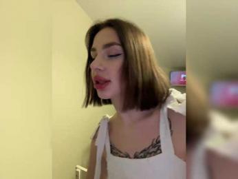 BabyDarii bongacams stream image