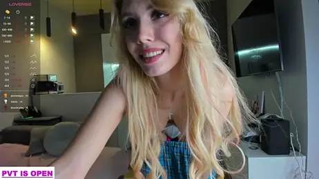 Juicy_Bella stripchat stream image, 08.05.2025 15:10