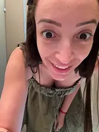 BelleLouiseVp stripchat stream image